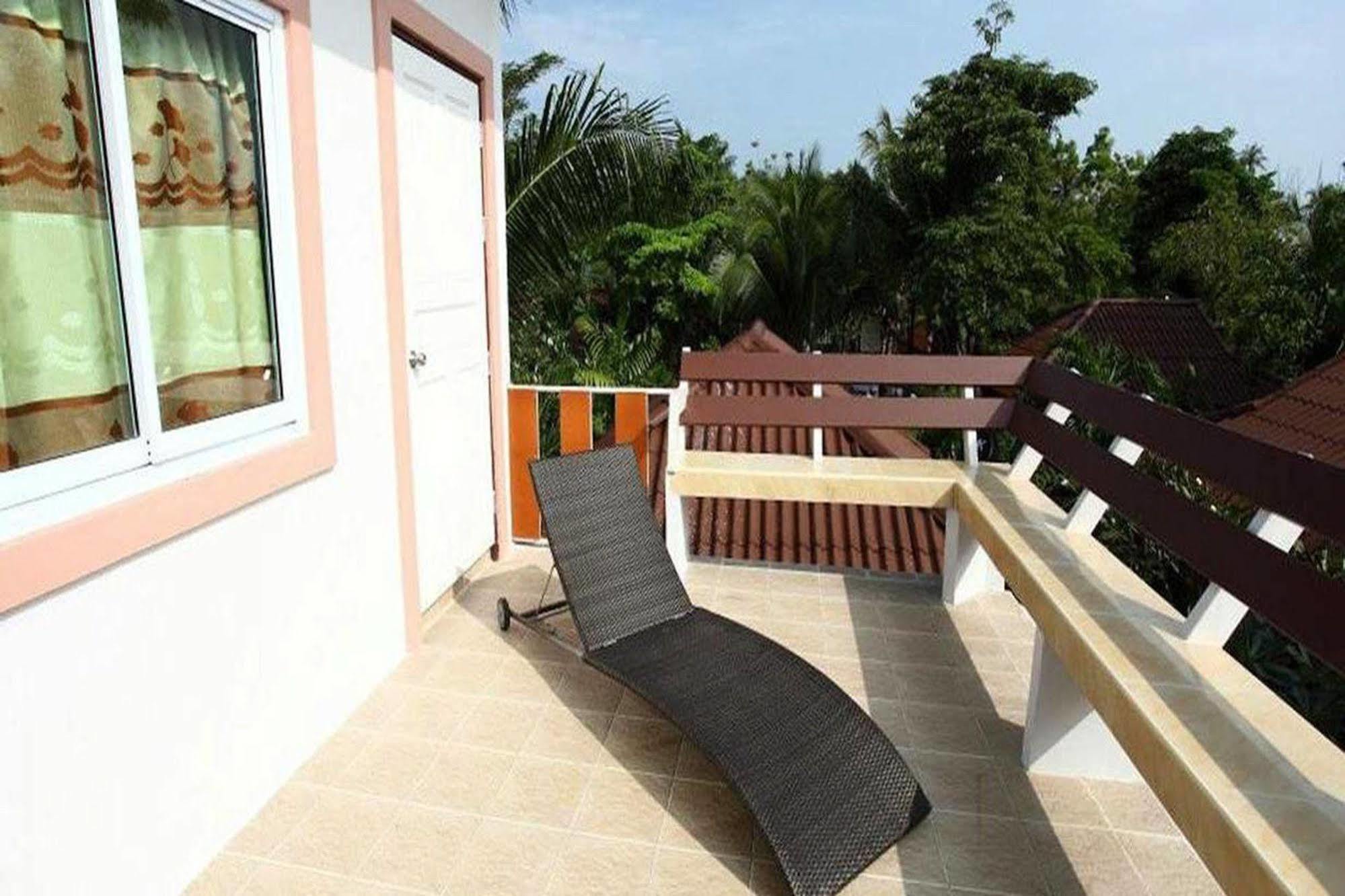 Just Chilling Home Ban Phang Phrao Εξωτερικό φωτογραφία